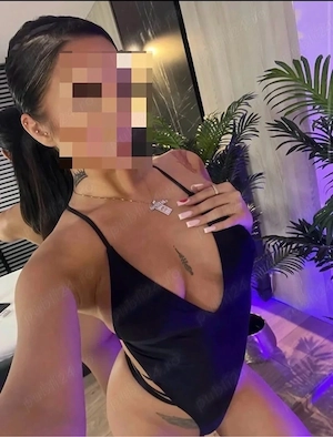  Bună sunt , o brunetă sexy sociabilă cu bun simț . Sper ca și tu vrei să petrecem clipe frumoase îm