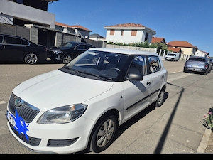 Vand Skoda Fabia, 87600 km, an 2012 - imagine 9