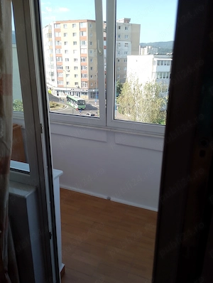 Inchiriez apartament 2 camere Brasov,cartierul Tractorul - imagine 6