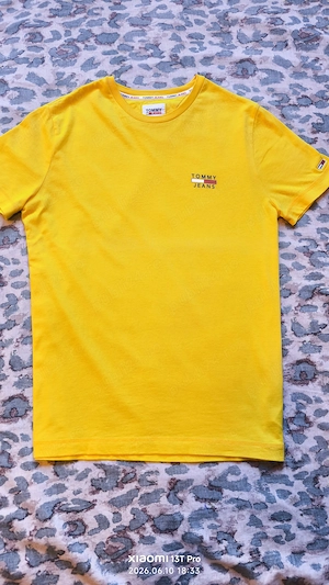 Tricou original Tommy Jeans, galben, mărimea M, folosit dar în stare foarte buna, 50 Lei