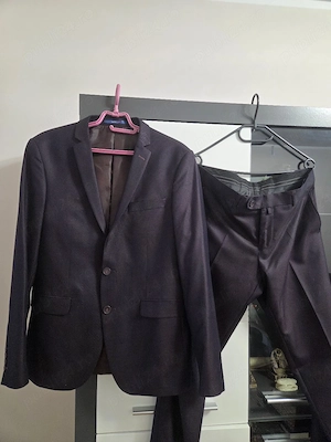 Costum barbati 100% lana virgina 50 slim fit