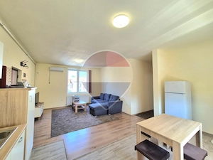 Apartament cu 3 camere, la prima închiriere, în zona centrală - imagine 3