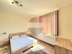 Apartament cu 3 camere, la prima închiriere, în zona centrală - imagine 8