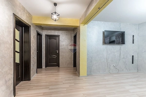 Apartament cu 3 camere, grădină proprie+loc de parcare- Str. Luminii - imagine 2