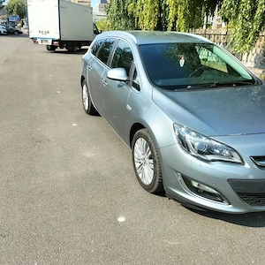 Vând Opel Astra j tourer  - imagine 4