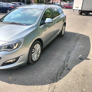 Vând Opel Astra j tourer  - imagine 3