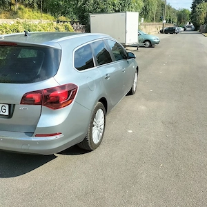 Vând Opel Astra j tourer  - imagine 5