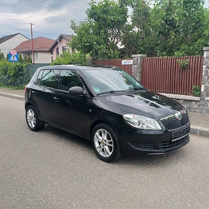 Skoda Fabia 1,2 benzina , an 2011 ,euro 5. Si un Break 1,2 an 2011
