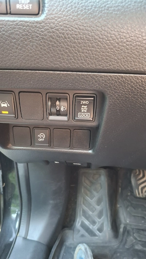 Vand NISSAN QASQAI 4x4 an 2017 1,6 dci 130 cp - imagine 3