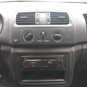 Skoda Fabia 1,2 benzina , an 2011 ,euro 5. Si un Break 1,2 an 2011 - imagine 6