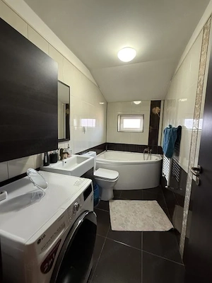 Apartament cu 3 camere, decomandat, 66 mp utili - Dambovita - imagine 7