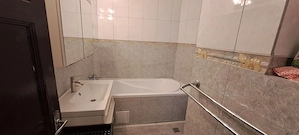 Inchiriez apartament 3 camere ultracentral   Bd. Dacia | 3 minute de mers pe jos de Metrou Piața Rom - imagine 7