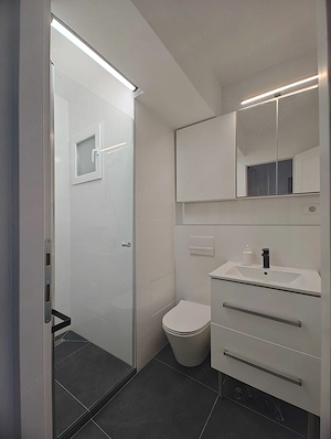 Inchiriez apartament 4 camere, mobilat, complet utilat, ultracentral - imagine 3