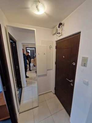 Inchiriez apartament 3 camere - imagine 2