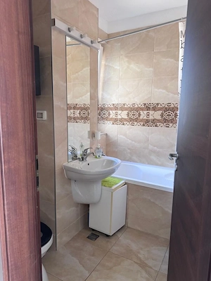 Apartament cu 3 camere , 2 bai , complet mobilat si utilat in blocul Iris 3 - imagine 5