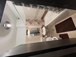Apartament 2 camere decomandat, Otopeni central, mobilat + parcare inclusă - imagine 3