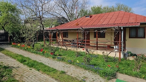 Casa de vanzare langa Crama Seciu