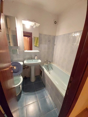 Vanzare apartament 3 camere metrou 1 Decembrie - imagine 6