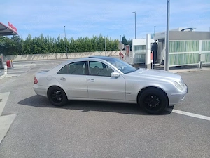 Mercedes Benz E270 CDi - imagine 3