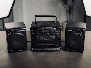 Vând Boombox Radio-Casetofon dublu cu CD Panasonic RX-DT600