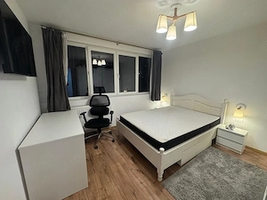 Apartament 2 camere, renovat și complet mobilat - imagine 3