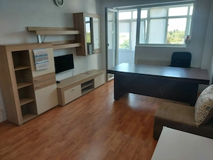 Inchiriez apartament sector 4