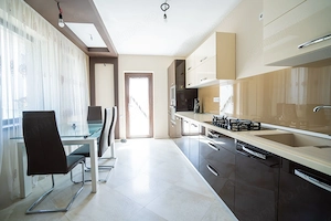 Casa Episcopia cu 774 mp teren, 4 dormotoare - imagine 4