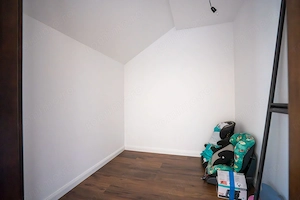 Casa Episcopia cu 774 mp teren, 4 dormotoare - imagine 9