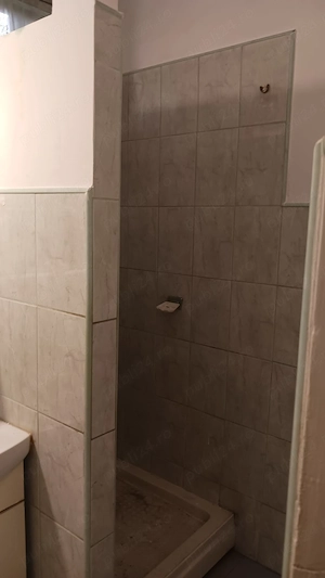 De vânzare apartament cu doua camere decomandate în Calea Sagului  - imagine 9