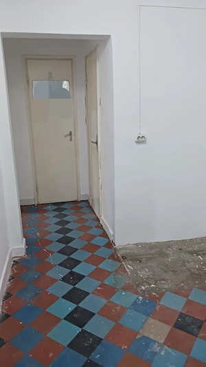De vânzare apartament cu doua camere decomandate în Calea Sagului  - imagine 3