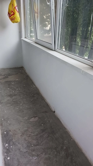 De vânzare apartament cu doua camere decomandate în Calea Sagului  - imagine 4