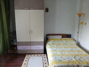 Vand apartament o camera , 40 mp utili.,  - imagine 2