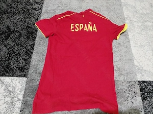 Tricouri de fotbal cu țări