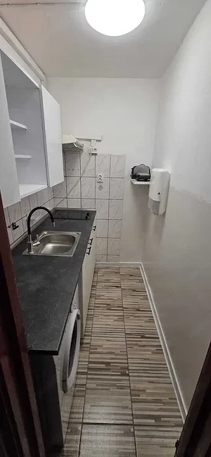 garsoniera costin georgian-metrou la scara blocului - imagine 6