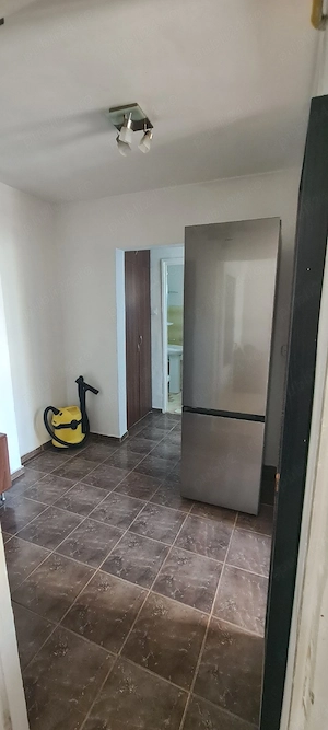 Inchiriez apartament 2 camere in cartier Galata - imagine 7
