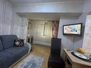 450 Euro/luna, Inchiriere apartament 45mp, o camera SPATIOASA, parter, - imagine 7