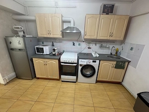 450 Euro/luna, Inchiriere apartament 45mp, o camera SPATIOASA, parter, - imagine 9