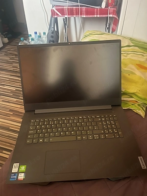 i7 gen 11 cu 16 GB RAM și ssd 512 