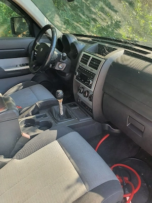 Dodge Nitro  - imagine 2