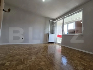Apartament 2 camere, etaj intermediar, zona centrala, lift nou - imagine 2