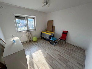 Apartament 2 camere, etaj 2 - zona Industriala - imagine 6