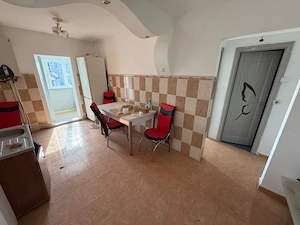 Apartament 2 camere, etaj 2 - zona Industriala - imagine 3