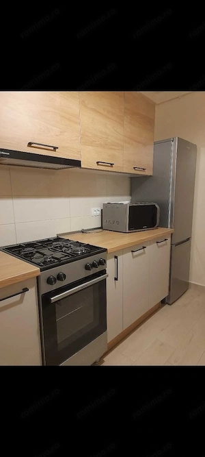 Apartament de 2 camere in zona Tractoru Brasov - imagine 7