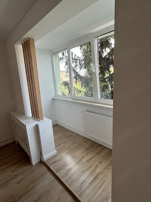 Se oferă spre vânzare apartament 2 camere decomandat, etaj 3 4 , vedere bilaterală a blocului,noxa - imagine 2