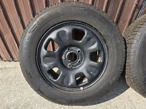 2 roti iarna 215.65.16 duster 5x114.3 Barum 2023 stare foarte buna - imagine 2