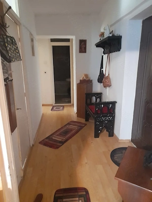 Vand sau schimb apartament 2 camere cu garsoniera plus diferență.  - imagine 3