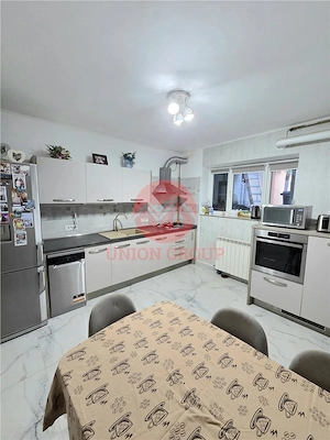 Vila 3 Nivele cu Spatiu Comercial Str. Cuza Voda - imagine 5