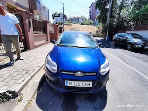 Societate Comerciala vinde Ford Focus - imagine 3