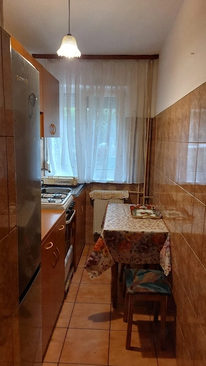 Închiriez apartament - imagine 3