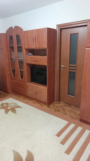 Închiriez apartament - imagine 5